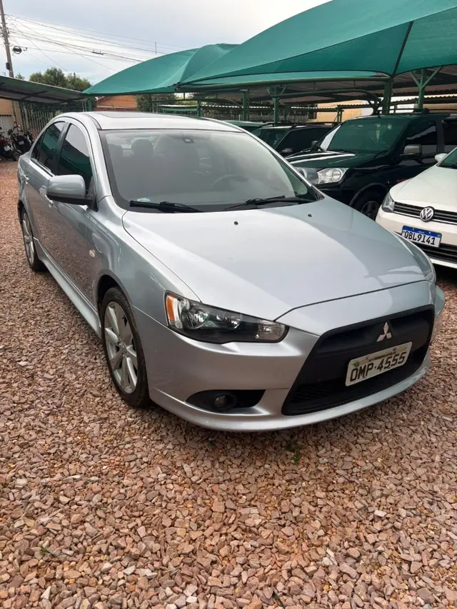 Carro Mitsubishi Lancer 2014 2.0 16V