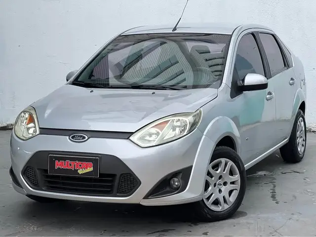 Carro Ford New Fiesta Sedan 2014 1.6 SE (Flex)