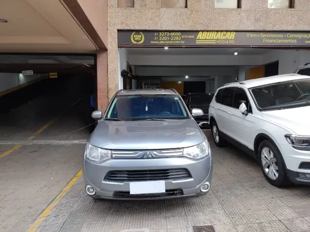 Carro Mitsubishi Outlander 2015 2.0 16V CVT
