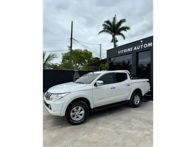 Carro Mitsubishi L200 Triton Sport 2017 Sport 2.4 DID-H HPE-S Top 4WD (Aut)