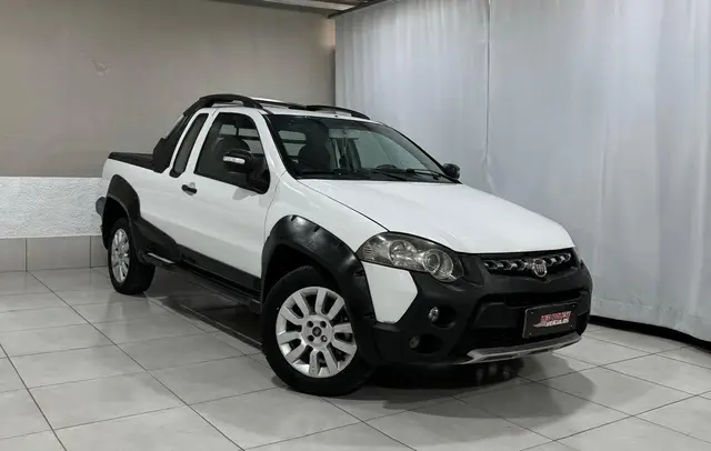 Carro Fiat Strada 2013 Adventure 1.8 16V (Flex) (Cabine Estendida)