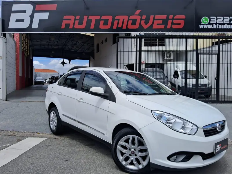 Fiat Grand Siena Essence 1.6 16V (Flex)