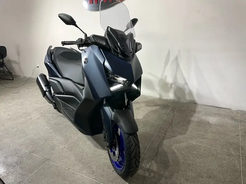 Yamaha 250 Connected