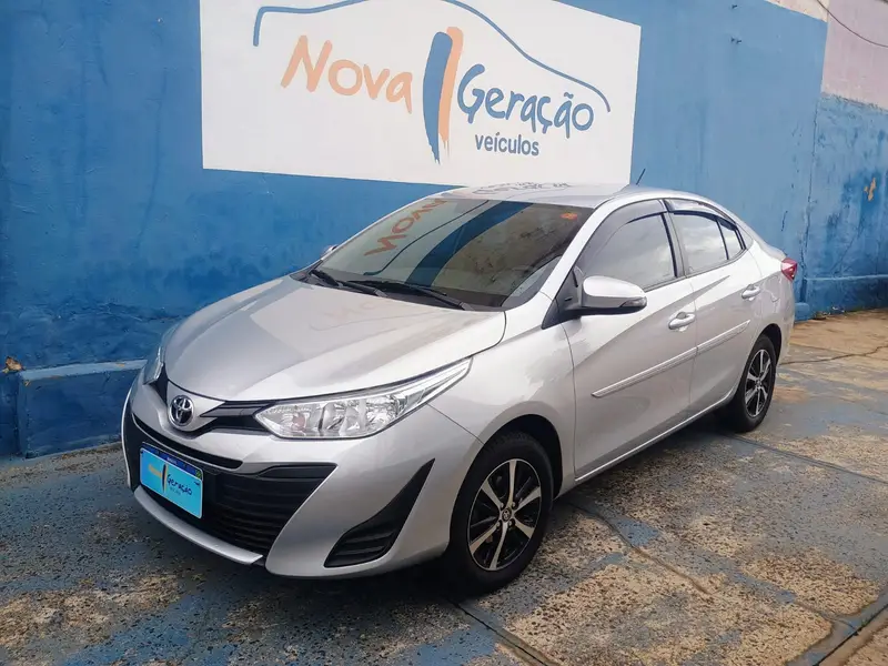 Toyota Yaris Sedan 1.5 XL Live (Flex)