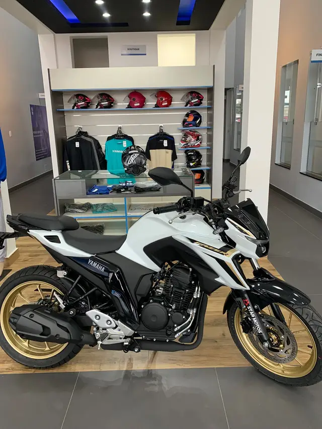 Moto Yamaha Fazer FZ25 2025 Connected