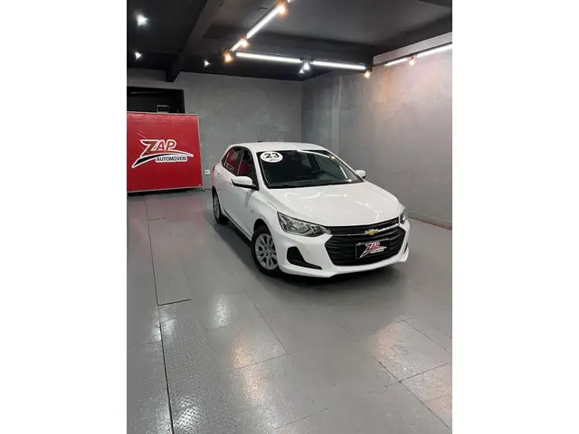 Carro Chevrolet Onix Plus 2023 LT 1.0