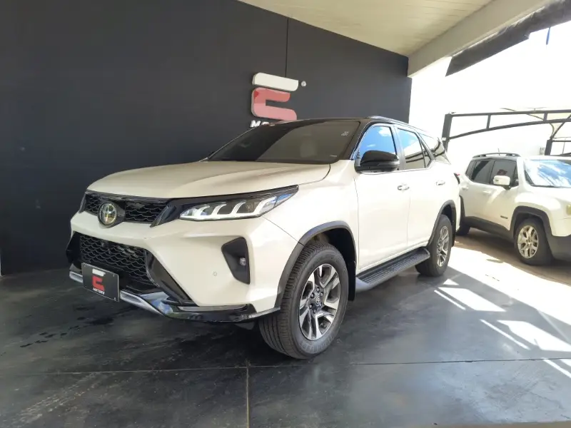 Toyota SW4 Diamond  2.8 turbodiesel 7L 4x4 (Aut)