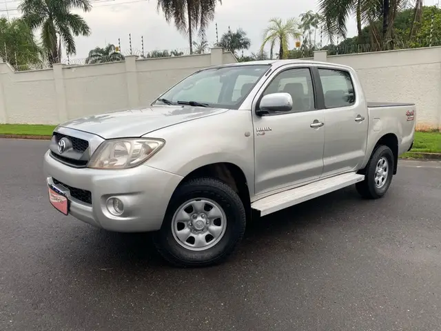 Carro Toyota Hilux Cabine Dupla 2010 Hilux STD 4x4 2.5 (cab. dupla)