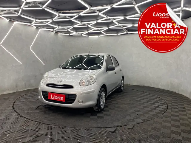 Carro Nissan March 2013 1.0 16V (Flex)