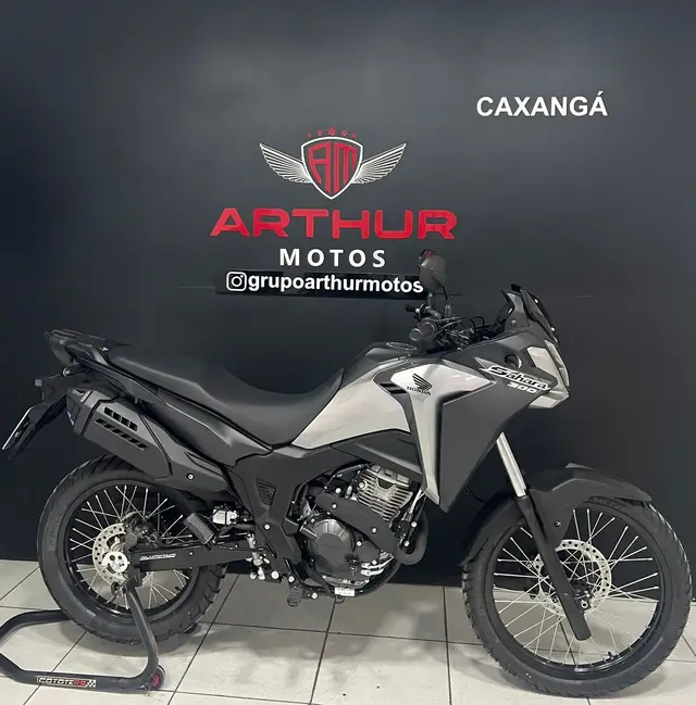 Carro Honda XRE Sahara 300 2025 ABS