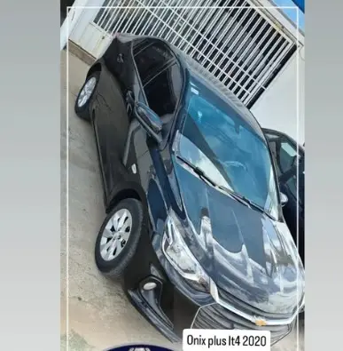 Carro Chevrolet Onix Plus 2020 1.0 LT (Flex)