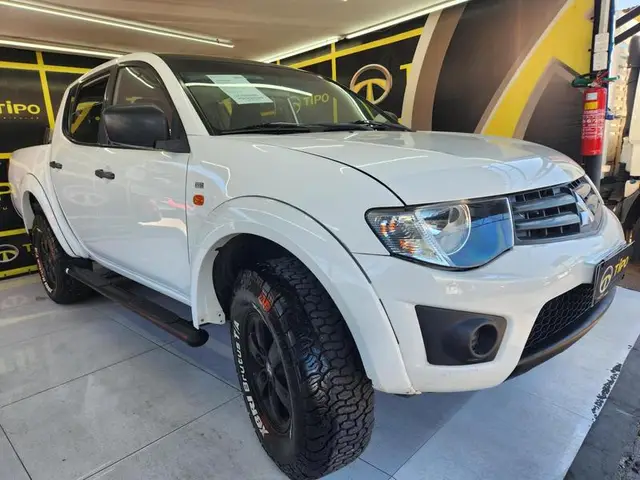Carro Mitsubishi L200 Triton Sport 2013 2.4 HLS (Flex)