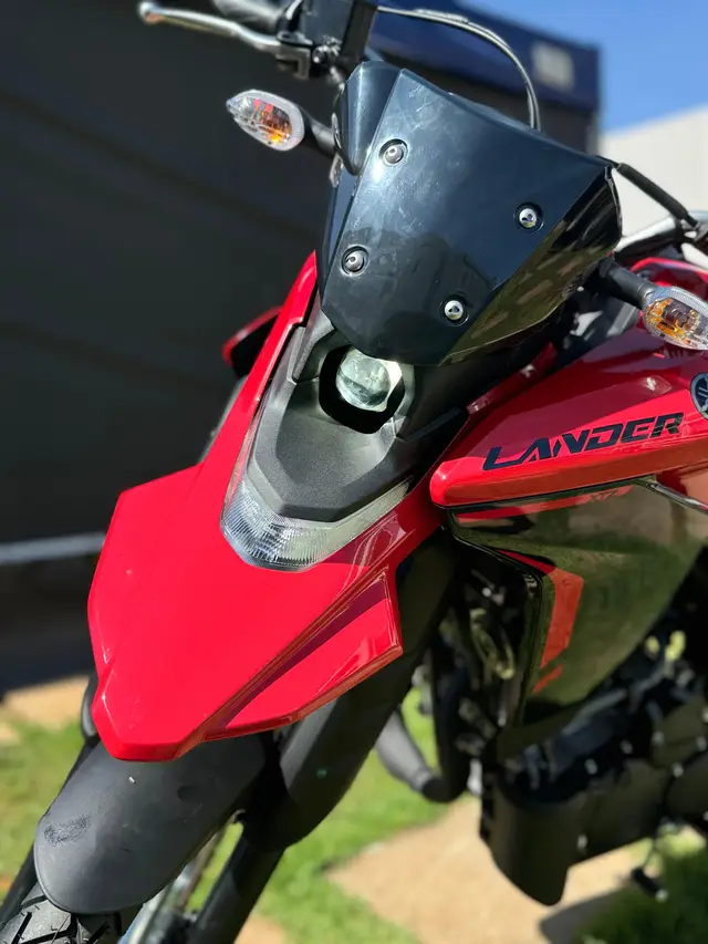 Moto Yamaha XTZ 250 Lander 2025 Connected