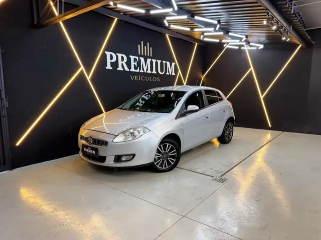 Carro Fiat Bravo 2014 Essence 1.8 16V (Flex)