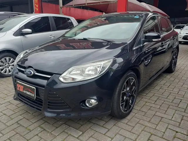 Carro Ford Focus Hatch 2015 Titanium Plus 2.0 16V PowerShift
