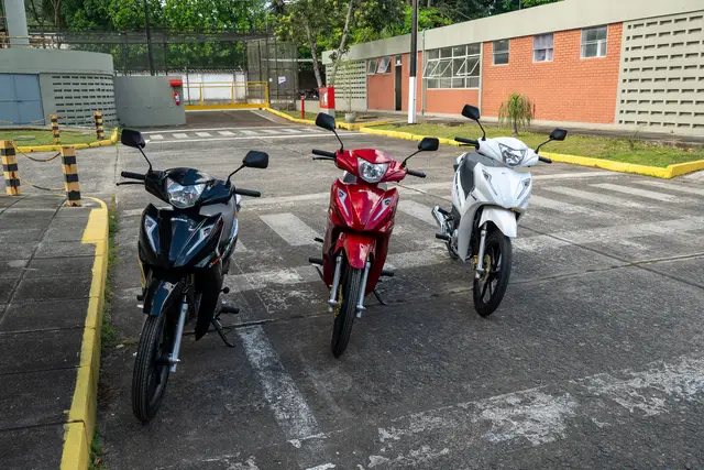 Carro Avelloz AZ1 2025 AZ 01 50cc