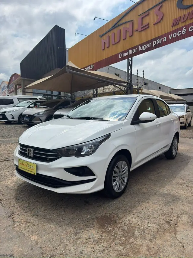 Carro Fiat Cronos 2024 Drive 1.3