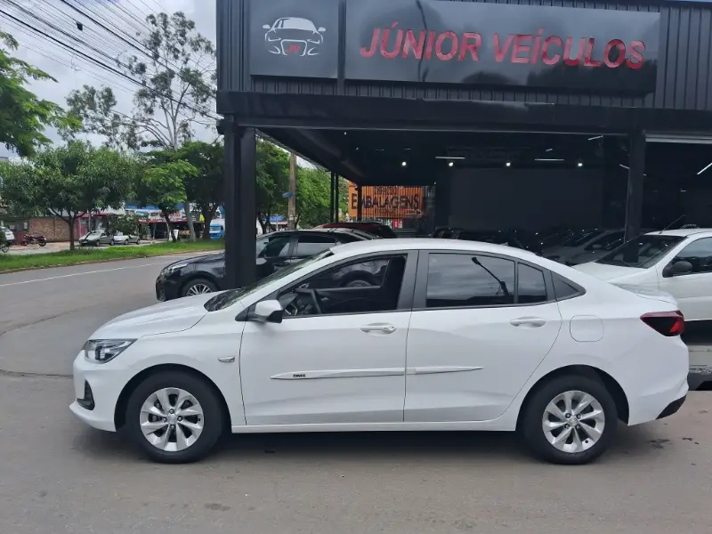 Chevrolet Onix Plus LT 1.0