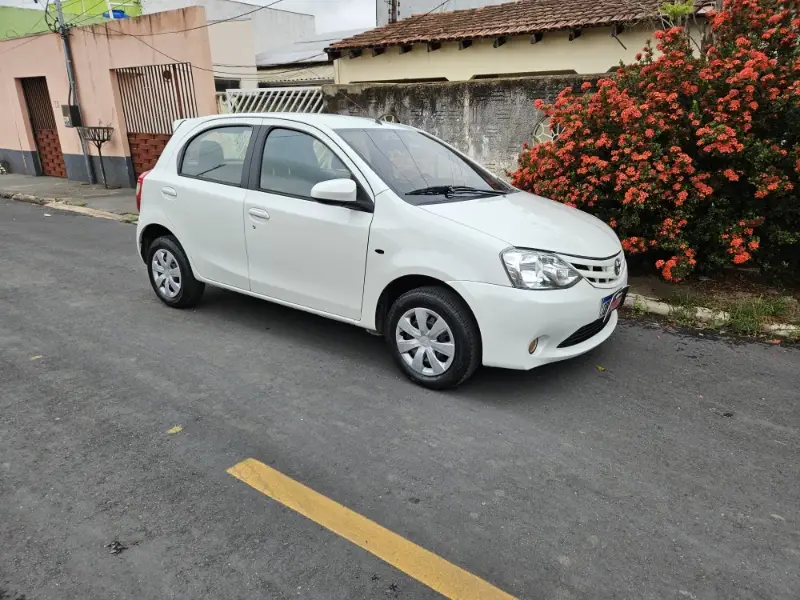 Toyota Etios X 1.3 (Flex)