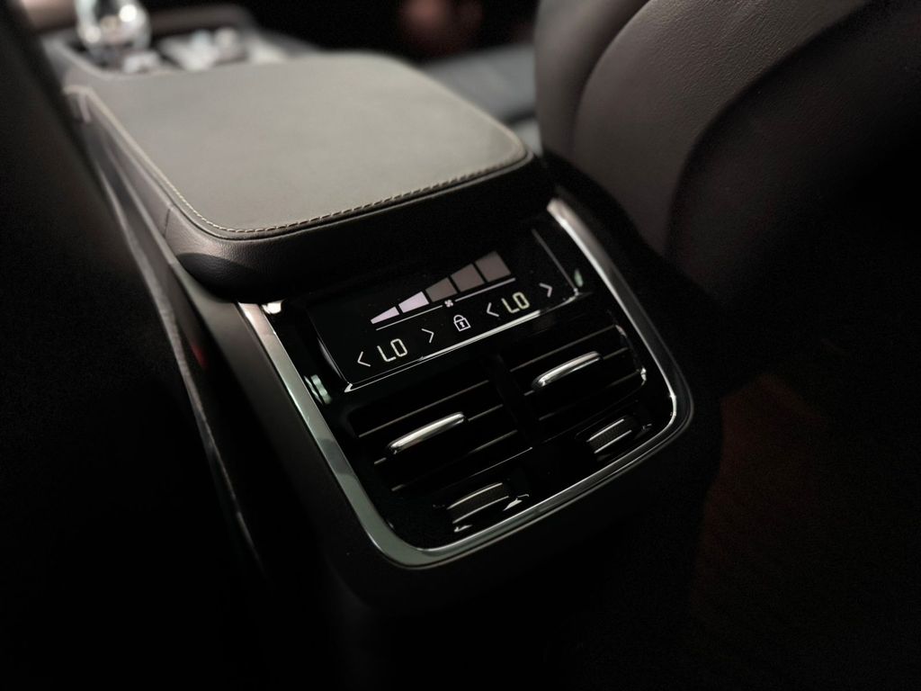 XC90 Recharge Ultimate Dark 2.0