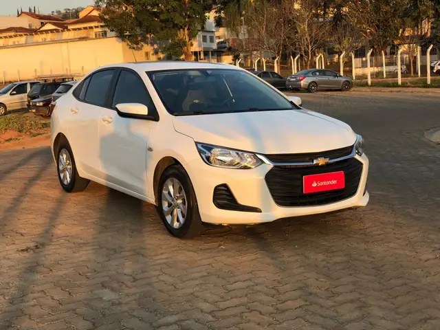 Carro Chevrolet Onix Plus 2023 LT 1.0