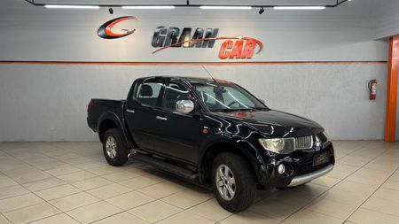 L200 Triton Sport L 200 Triton HPE 4x4 3.2 (aut) (cab. dupla)