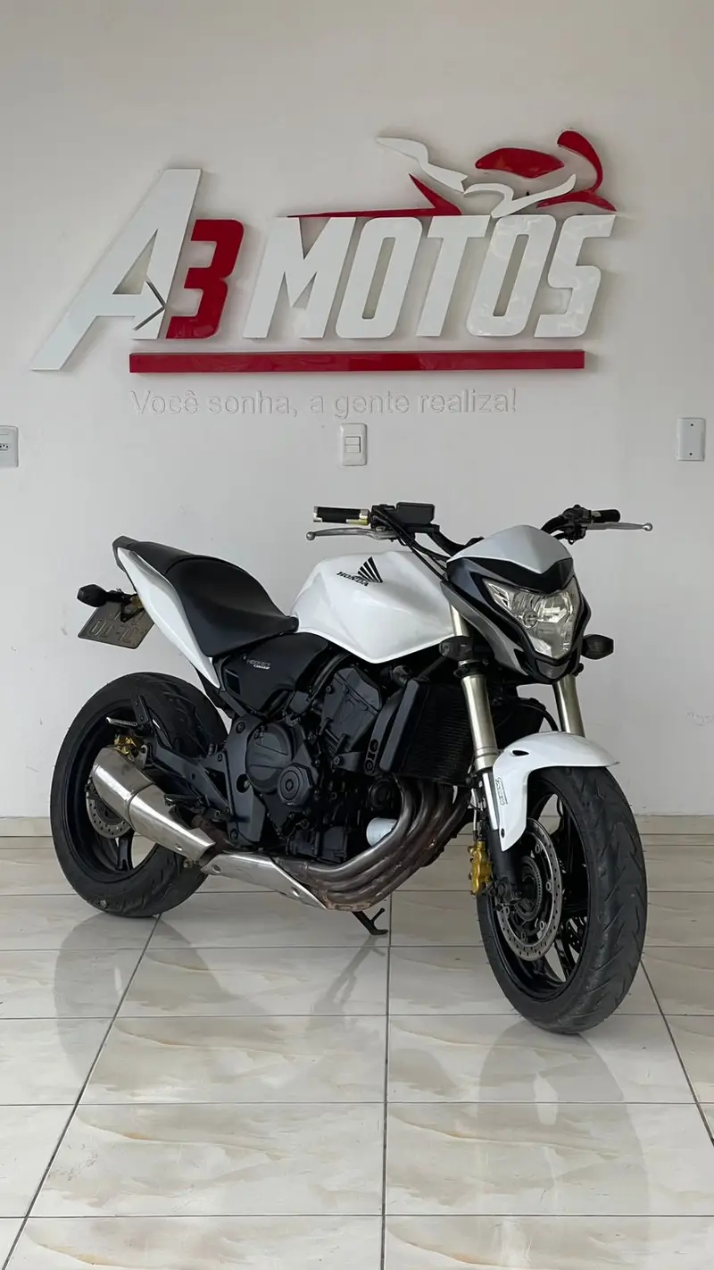 Honda CB 600F Hornet (ABS)