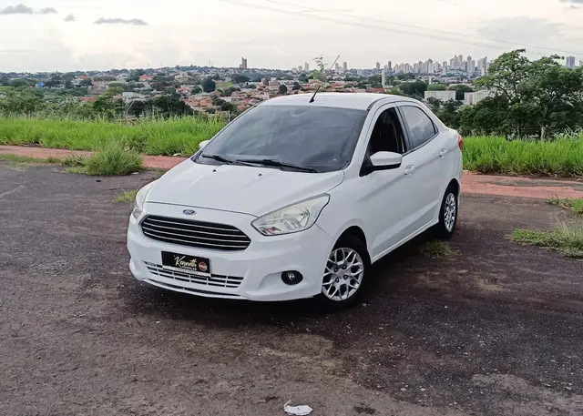 Carro Ford Ka Sedan 2018 SE Plus 1.5 16v (Flex)