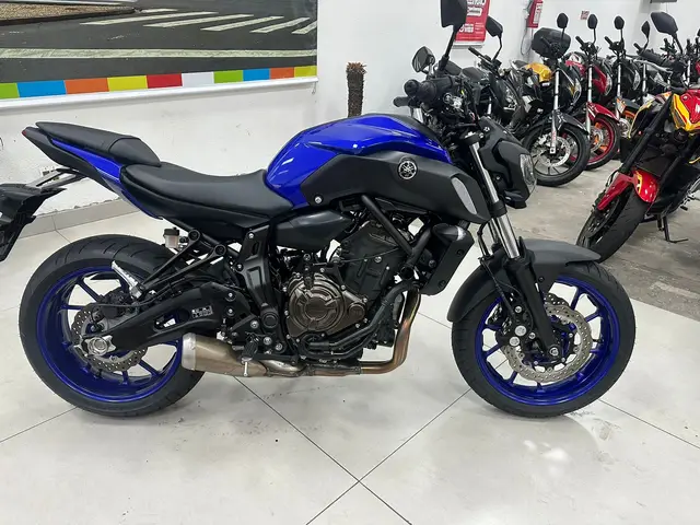 Carro Yamaha MT-07 2025 ABS