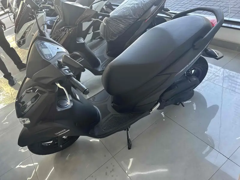 Yamaha Fluo ABS