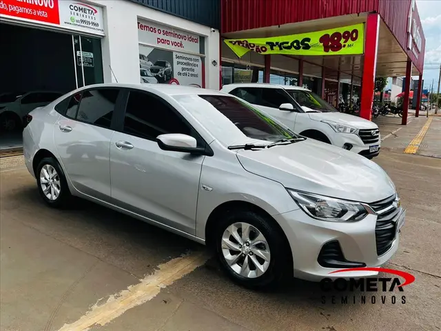 Carro Chevrolet Onix Plus 2023 LT 1.0