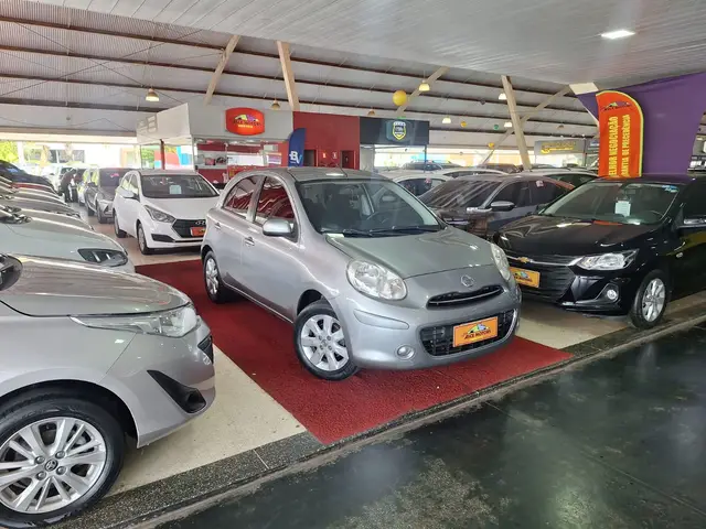 Carro Nissan March 2014 1.0 16V S (Flex)