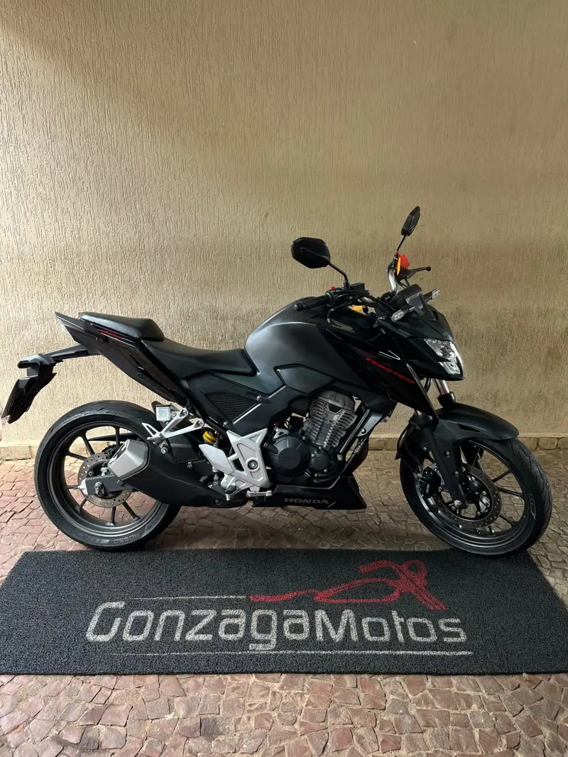 Honda CB 300F Twister (CBS)