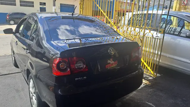 Carro Volkswagen Polo Sedan 2013 1.6 8V (Flex)