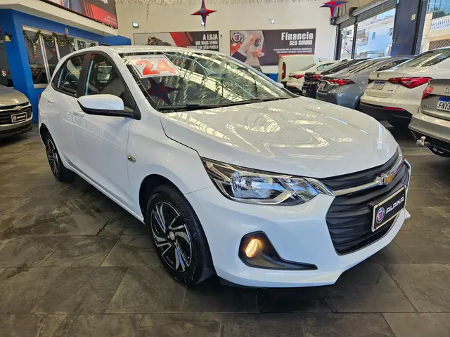 Carro Chevrolet Onix 2024 LT 1.0