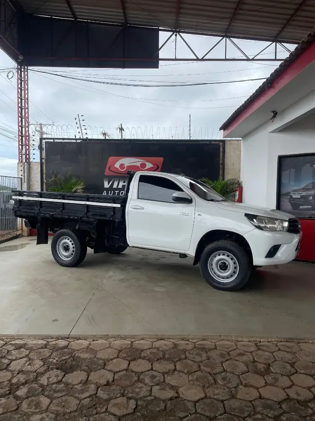 Carro Toyota Hilux Cabine Simples 2017 Hilux 2.8 TDI CS 4x4