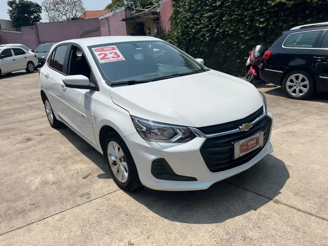 Carro Chevrolet Onix 2023 LT 1.0