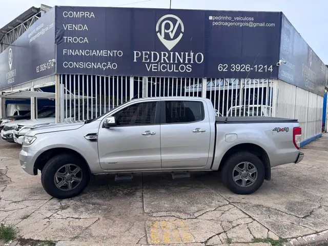 Carro Ford Ranger Cabine Dupla 2017 Ranger 3.2 XLT CD 4x4 (Aut)
