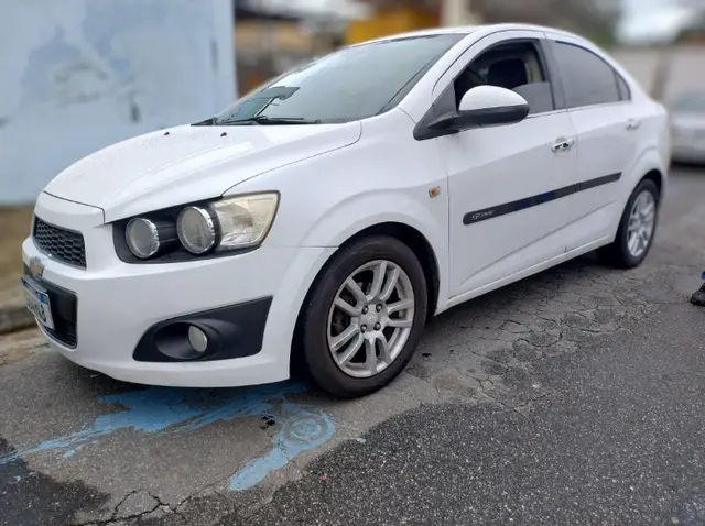 Carro Chevrolet Sonic Sedan 2014 LTZ 1.6 (Aut)