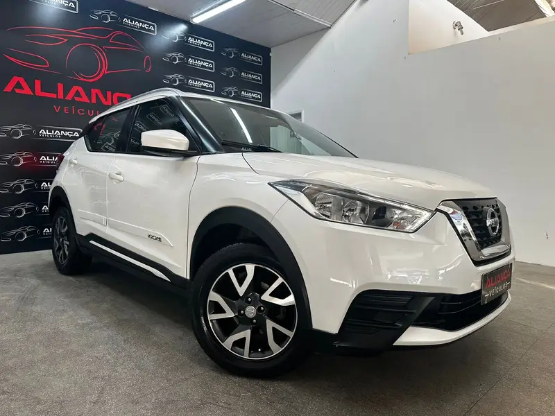 Nissan Kicks 1.6 S (Flex)