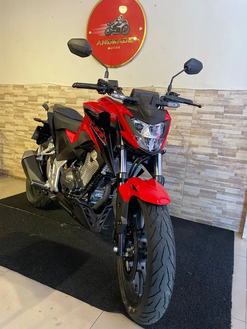 Honda CB 300F Twister Standard