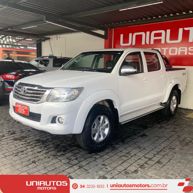 Carro Toyota Hilux Cabine Dupla 2015 Hilux 2.7 SRV CD 4x4 (Flex) (Aut)