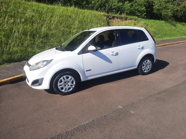 Carro Ford Fiesta Hatch 2013 SE Rocam 1.6 (Flex)