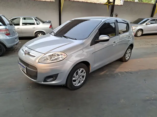 Carro Fiat Palio 2012 Attractive 1.0 8V (Flex)