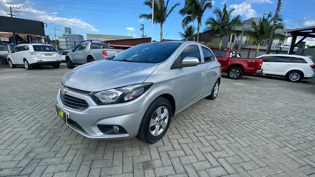 Carro Chevrolet Onix 2018 1.0 LT SPE/4