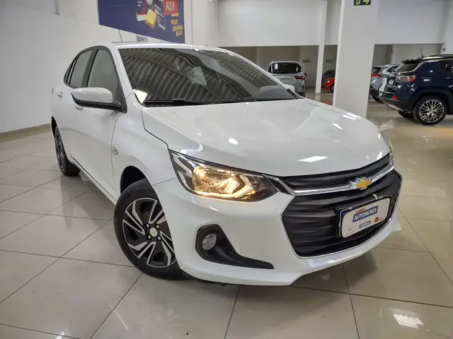 Carro Chevrolet Onix 2024 LT 1.0
