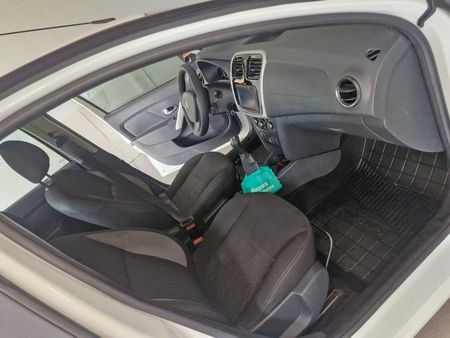 Sandero Expression 1.0 12V SCe (Flex)