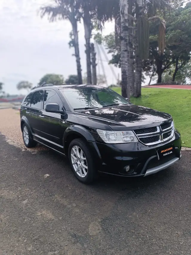 Carro Dodge Journey 2012 RT 3.6 (aut)