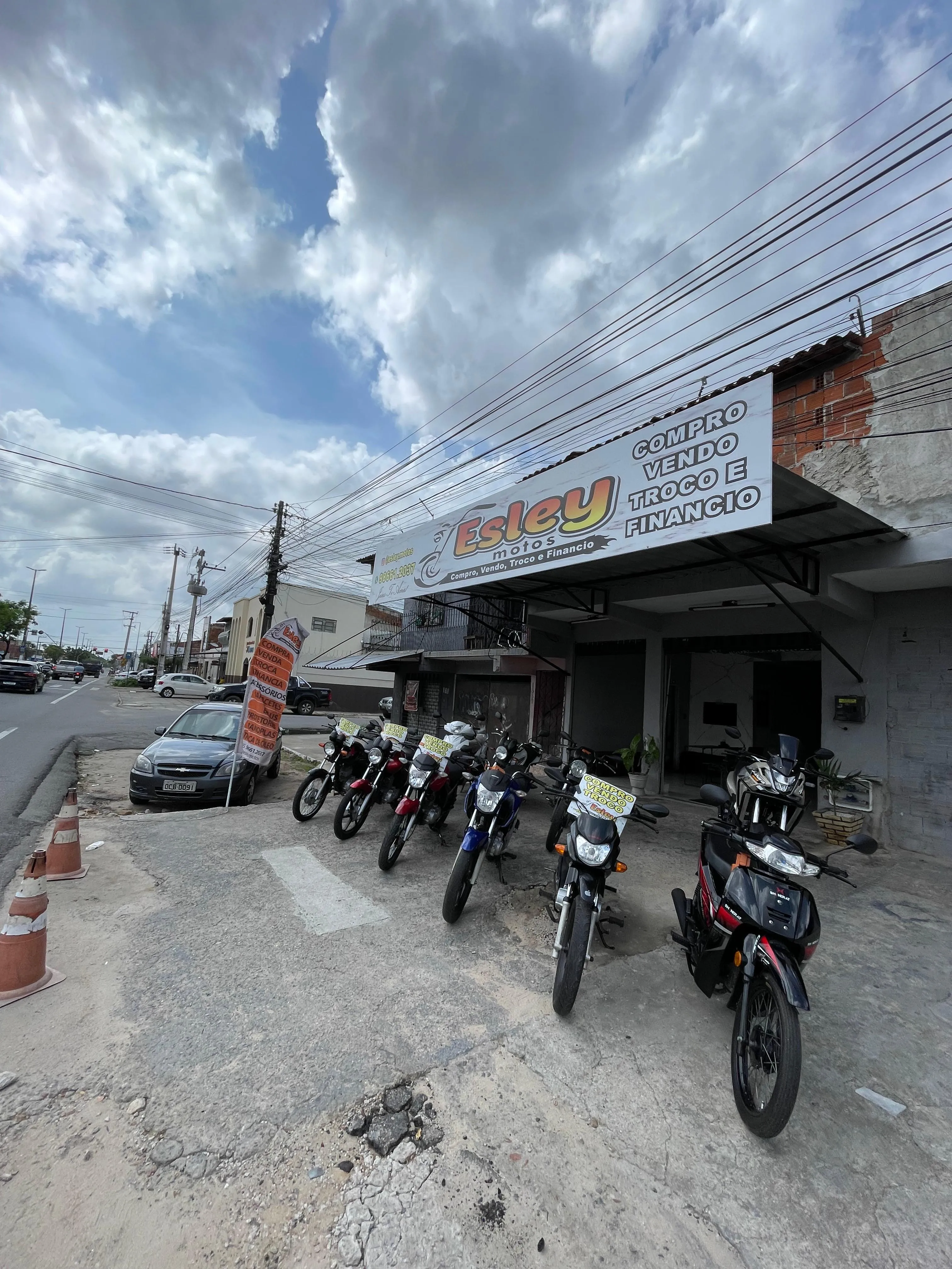 Fachada da loja Esley Motos - Maracanaú - CE