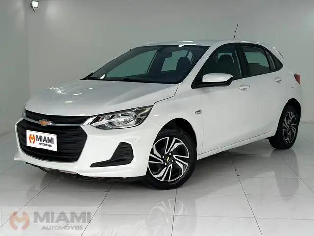 Carro Chevrolet Onix Plus 2021 1.0 LT (Flex)